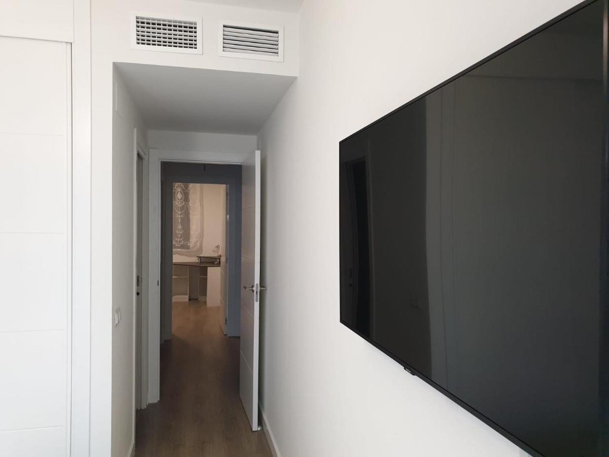 Boutique Apartment Near The Beach, 1 Gbps Wi-Fi Малага Екстер'єр фото
