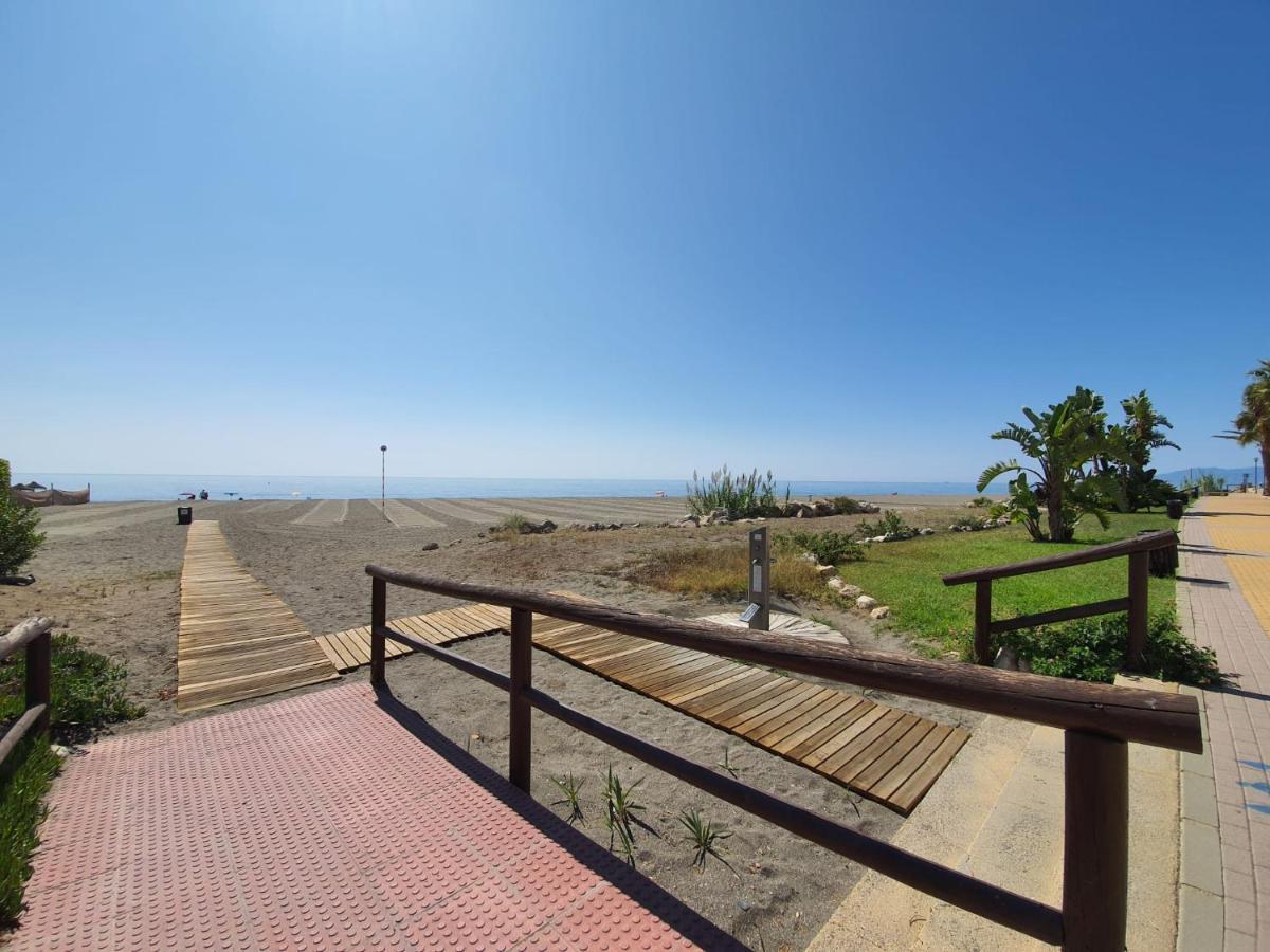 Boutique Apartment Near The Beach, 1 Gbps Wi-Fi Малага Екстер'єр фото