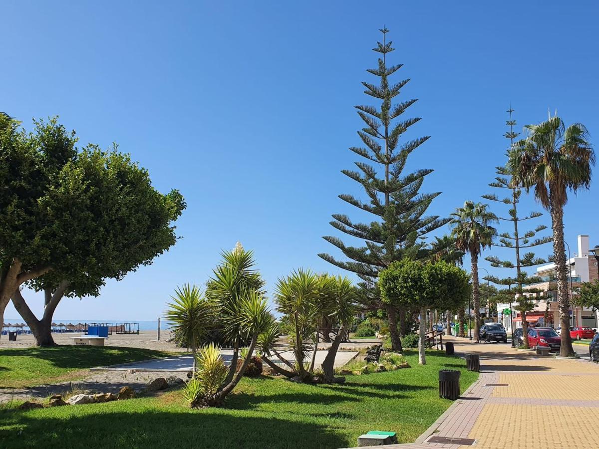 Boutique Apartment Near The Beach, 1 Gbps Wi-Fi Малага Екстер'єр фото
