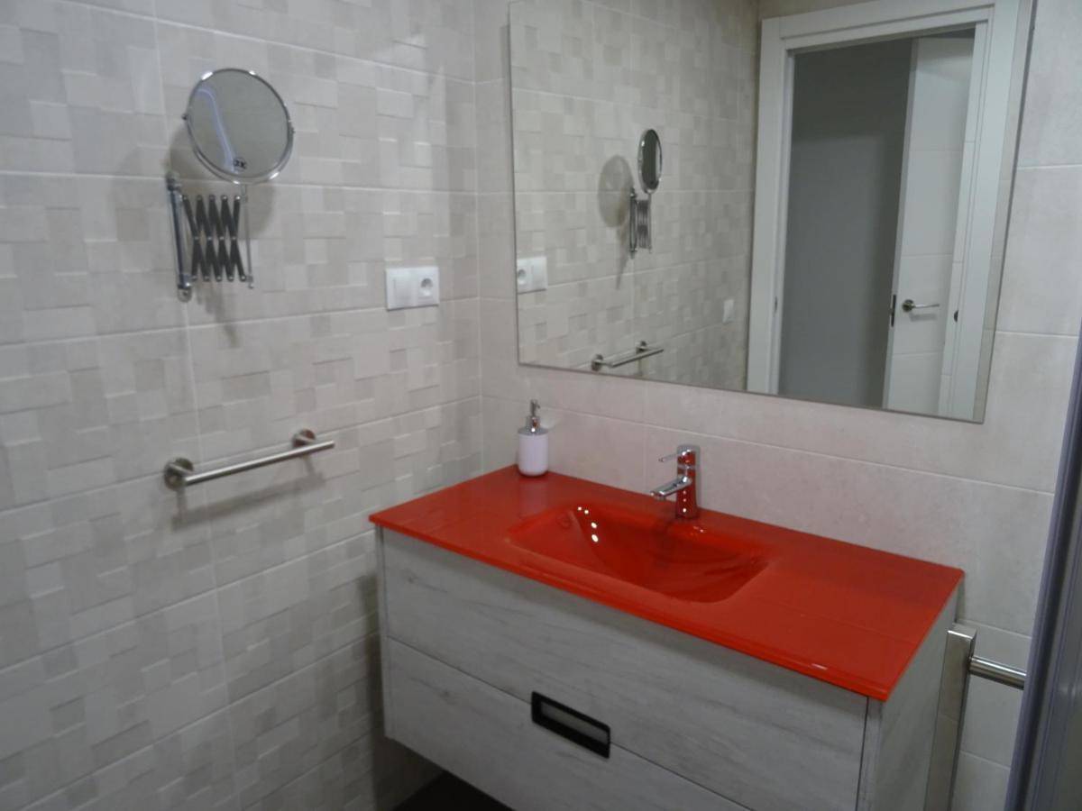 Boutique Apartment Near The Beach, 1 Gbps Wi-Fi Малага Екстер'єр фото