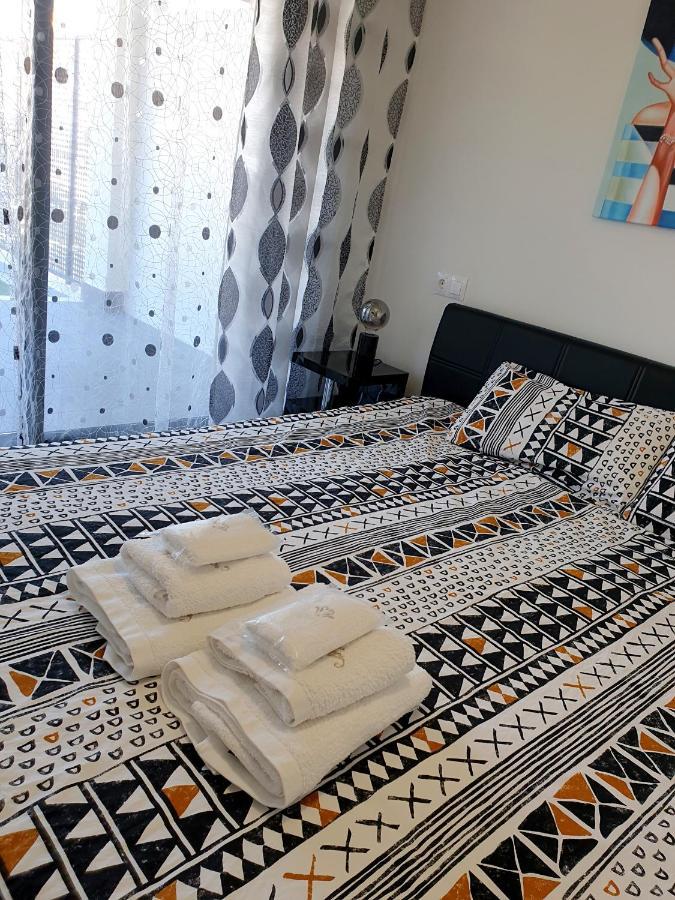 Boutique Apartment Near The Beach, 1 Gbps Wi-Fi Малага Екстер'єр фото